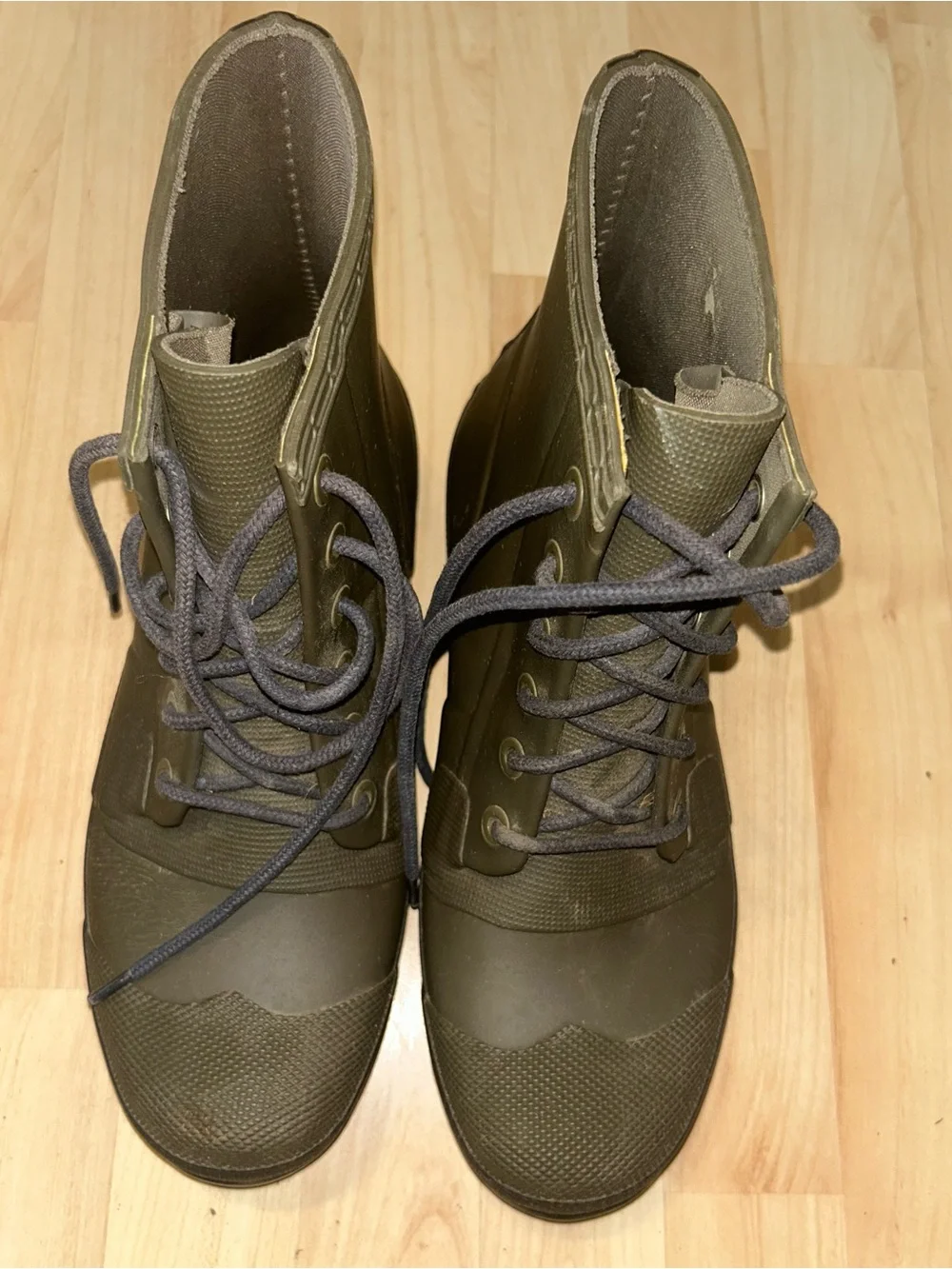 Hunter gently pre